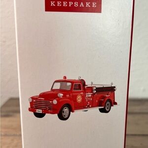 Hallmark 2022 NEW Christmas Ornament 1947 Chevrolet #20 in Fire Brigade Series